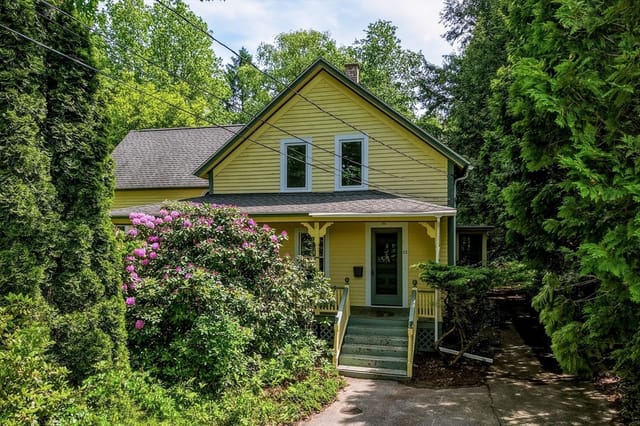 4-bed Single Family at 52 Baker St, Amherst