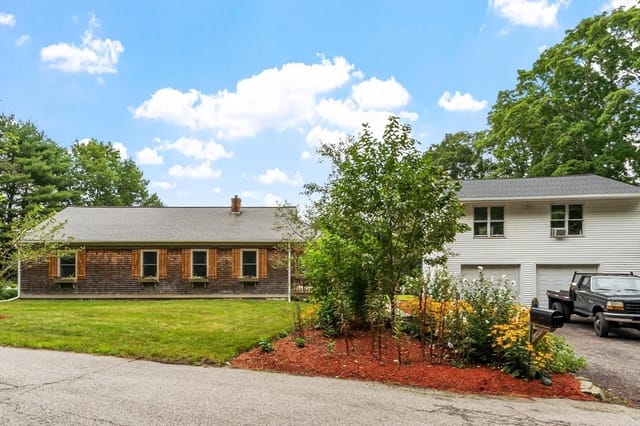 2-bed Single Family at 16-18 Curboy Rd, Sturbridge