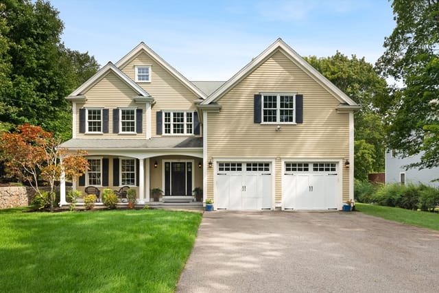 6-bed Single Family at 152 Broad Meadow, Needham