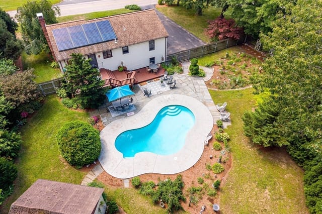 3-bed Single Family at 39 Elm St., Auburn
