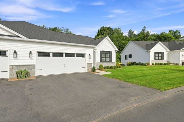 3-bed Condo at 76 Villa Dr # 76, Agawam