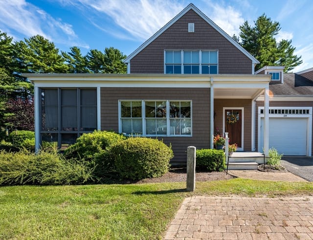 2-bed Condo at 20 Hathaway Pond Circle # 20, Rochester