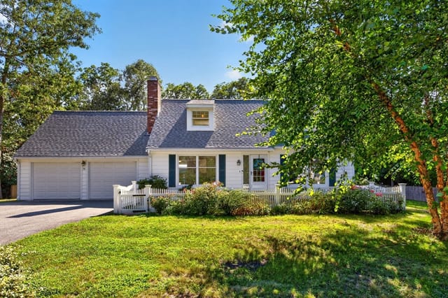 4-bed Single Family at 16 Holly Ridge Drive, Sandwich
