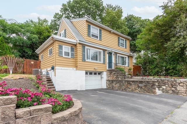 Casa Unifamiliar de 3 quartos em 119 Lawrence St, Methuen