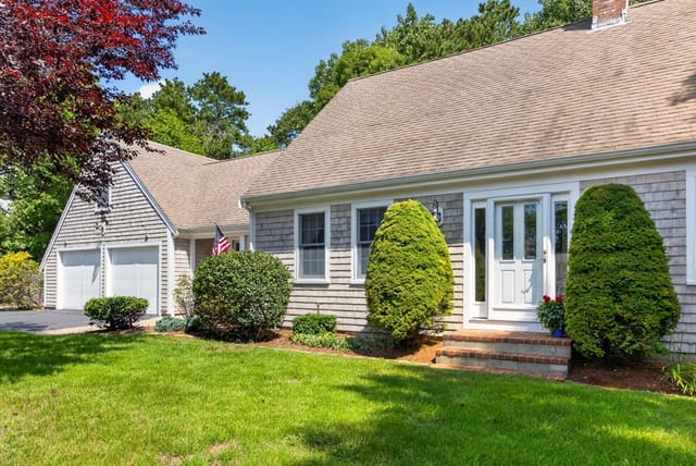 Casa Unifamiliar de 3 quartos em 12 Quail Hollow Rd, Dennis