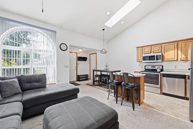 Condomínio de 2 quartos em 126 Brookfield Ln # 126, Agawam