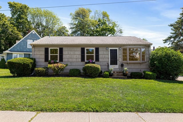 3-bed Single Family at 1747 Highland Avenue, Fall River