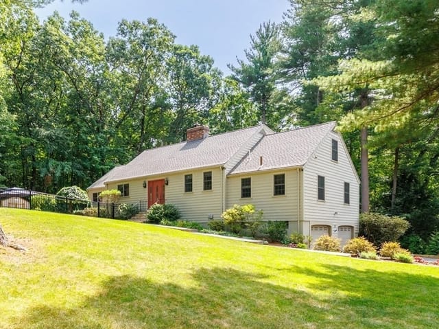 4-bed Single Family at 33 Pine Arden Dr, West Boylston