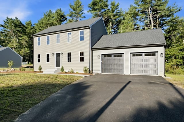 4-bed Single Family at 158 Plain St, Bridgewater