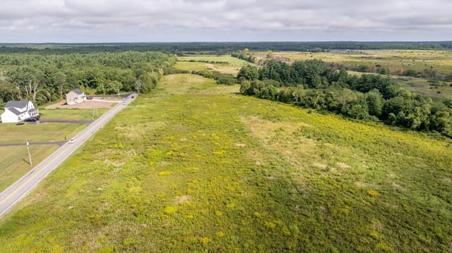 Terreno de 0 habitaciones en Lot 1 Thompson St, Middleboro