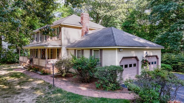 Casa Unifamiliar de 4 quartos em 167 Trout Brook Rd, Dracut