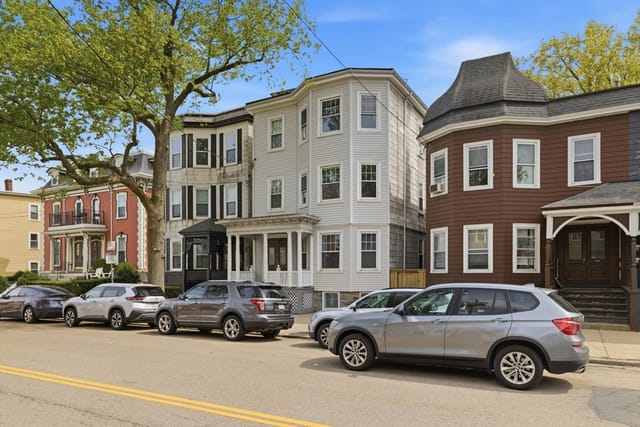 10-bed Multi-Family at 897 East Broadway, Boston