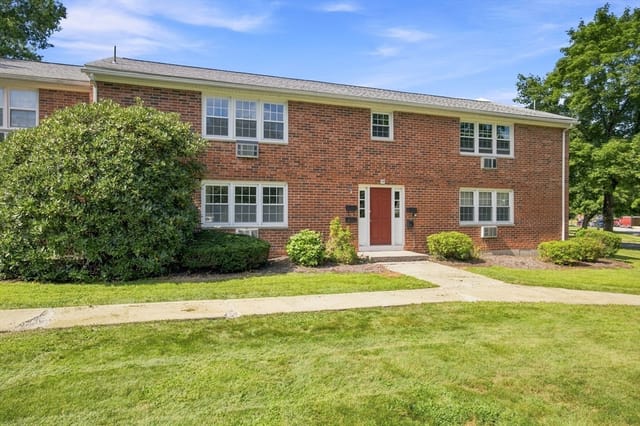 1-bed Condo at 74 Hadley Village # A, South Hadley