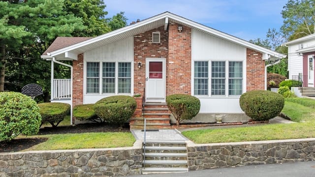 3-bed Single Family at 11 Mooney Rd, Salem