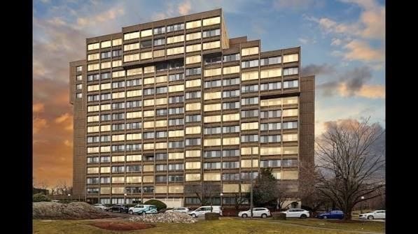 2-bed Condo at 250 Hammond Pond Parkway # 1105S, Newton