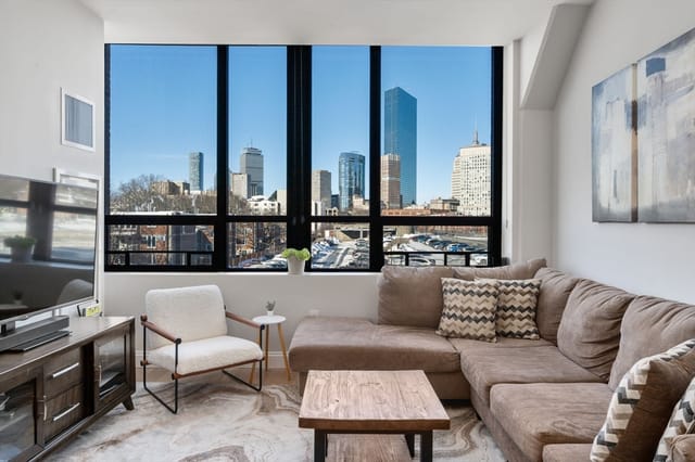 Condomínio de 1 quartos em 100 Shawmut Ave # 302, Boston
