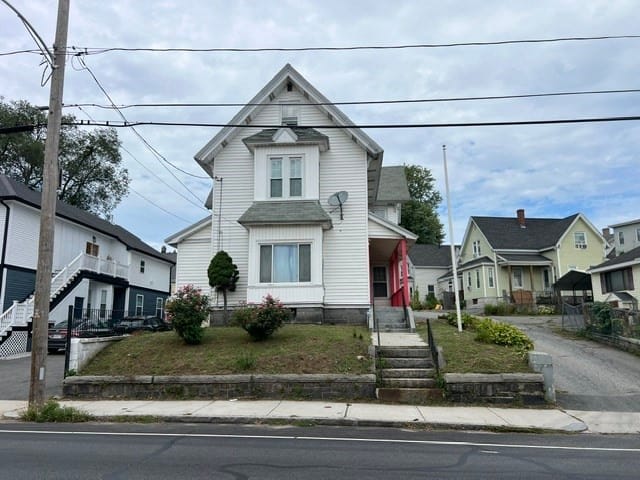 4-bed Single Family at 49 Liberty Street, Lowell