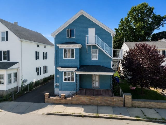 18-bed Multi-Family at 93-95 Buffinton St, Fall River