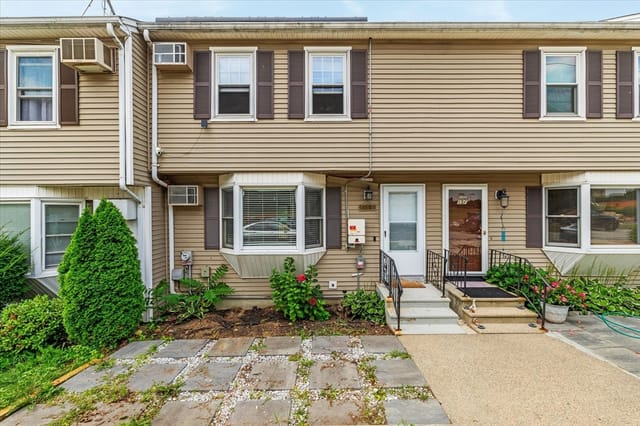 2-bed Single Family at 15 Gibbs  St # G, Worcester
