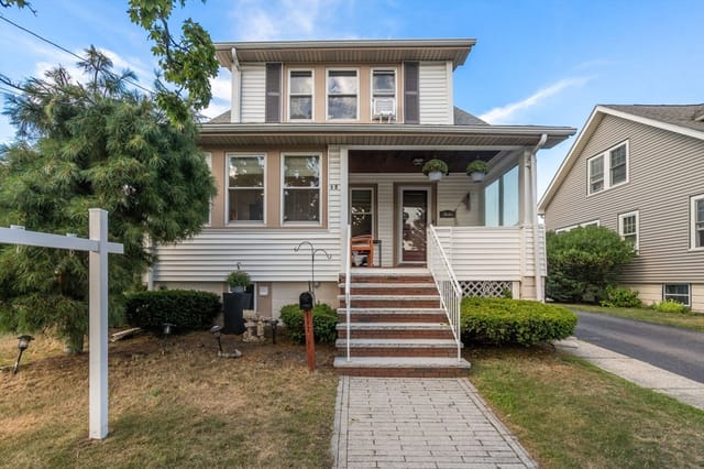 3-bed Single Family at 12 Ross St, Medford
