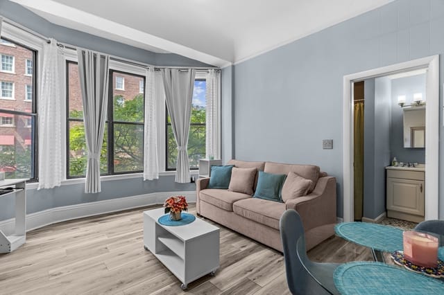 1-bed Condo at 366 Commonwealth Ave # 2I, Boston