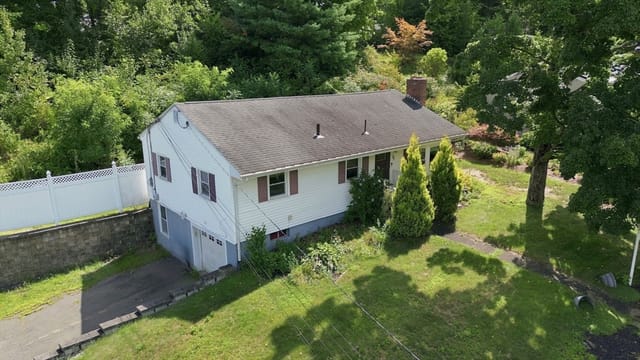 Casa Unifamiliar de 4 quartos em 31 Sunset Terrace, Agawam