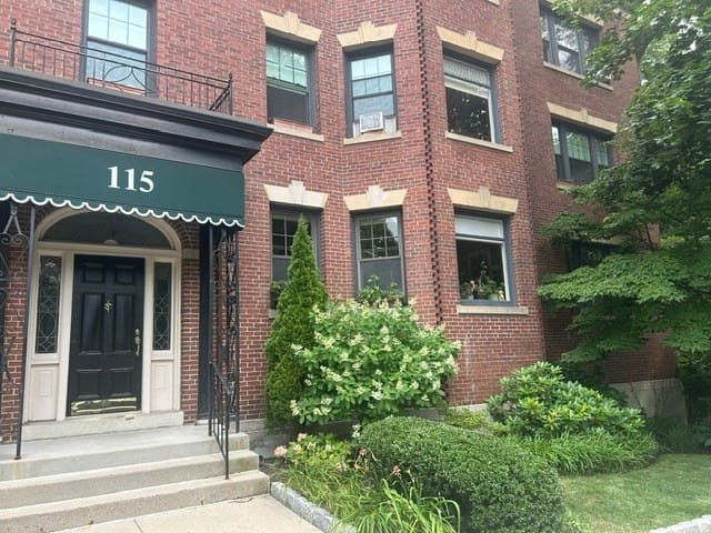 1-bed Condo at 115 Freeman St # 1, Brookline