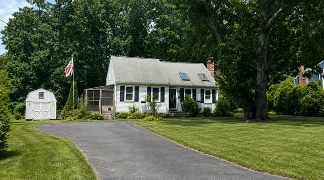 2-bed Single Family at 222 Peterson Path, Marshfield