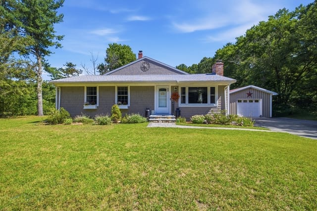 3-bed Single Family at 298 Neck Rd, Rochester