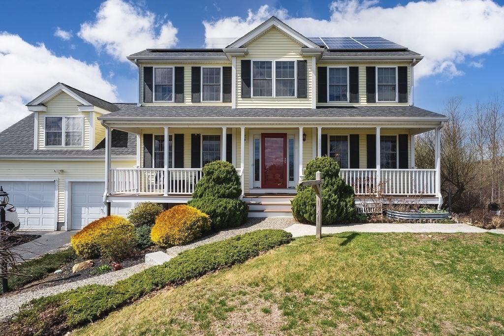 4-bed Single Family at 9 White Rd, Mendon