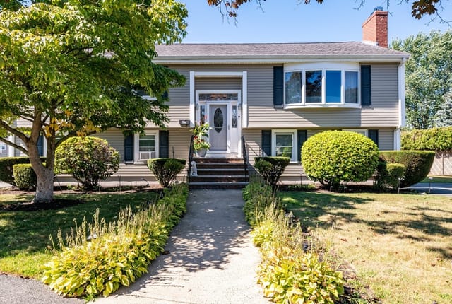 4-bed Multi-Family at 27 Carr Rd, Saugus