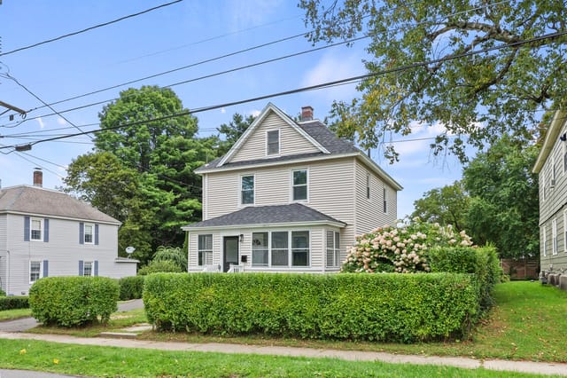3-bed Single Family at 80 Calumet St, Pittsfield