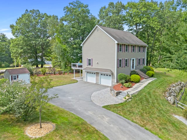 3-bed Single Family at 11 Village Ln, Haverhill