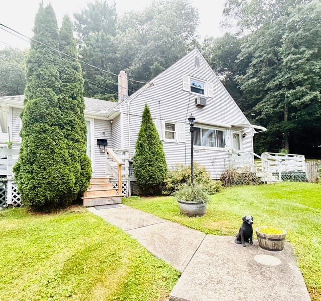 3-bed Single Family at 433 Gifford Street, Springfield