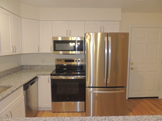 2-bed Condo at 28 Greenleaves Drive # 815, Amherst