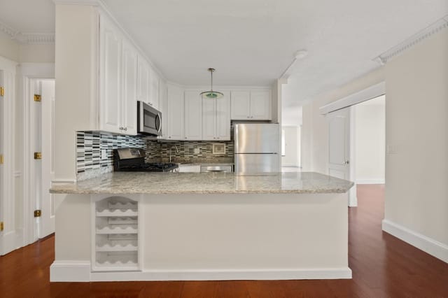 2-bed Condo at 85 East India Row # 10G, Boston