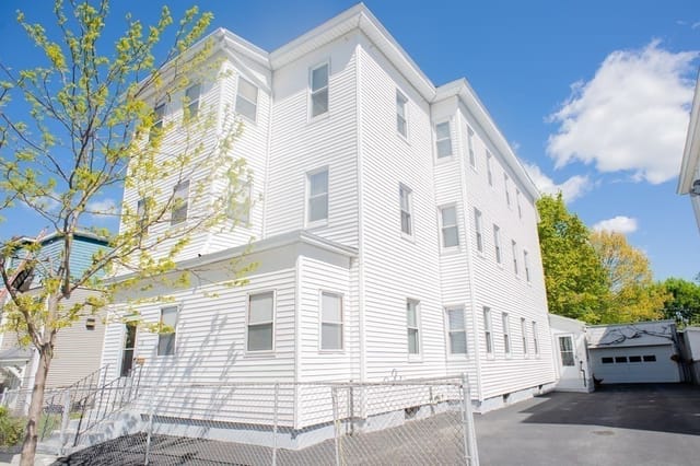 9-bed Multi-Family at 3 Aetna Street, Worcester