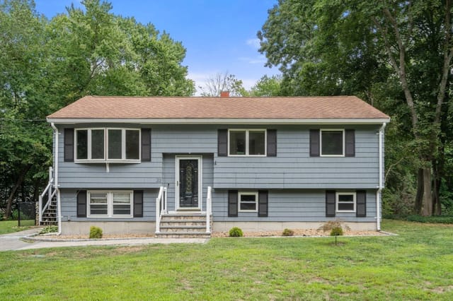 3-bed Single Family at 22 Allen Road, Billerica