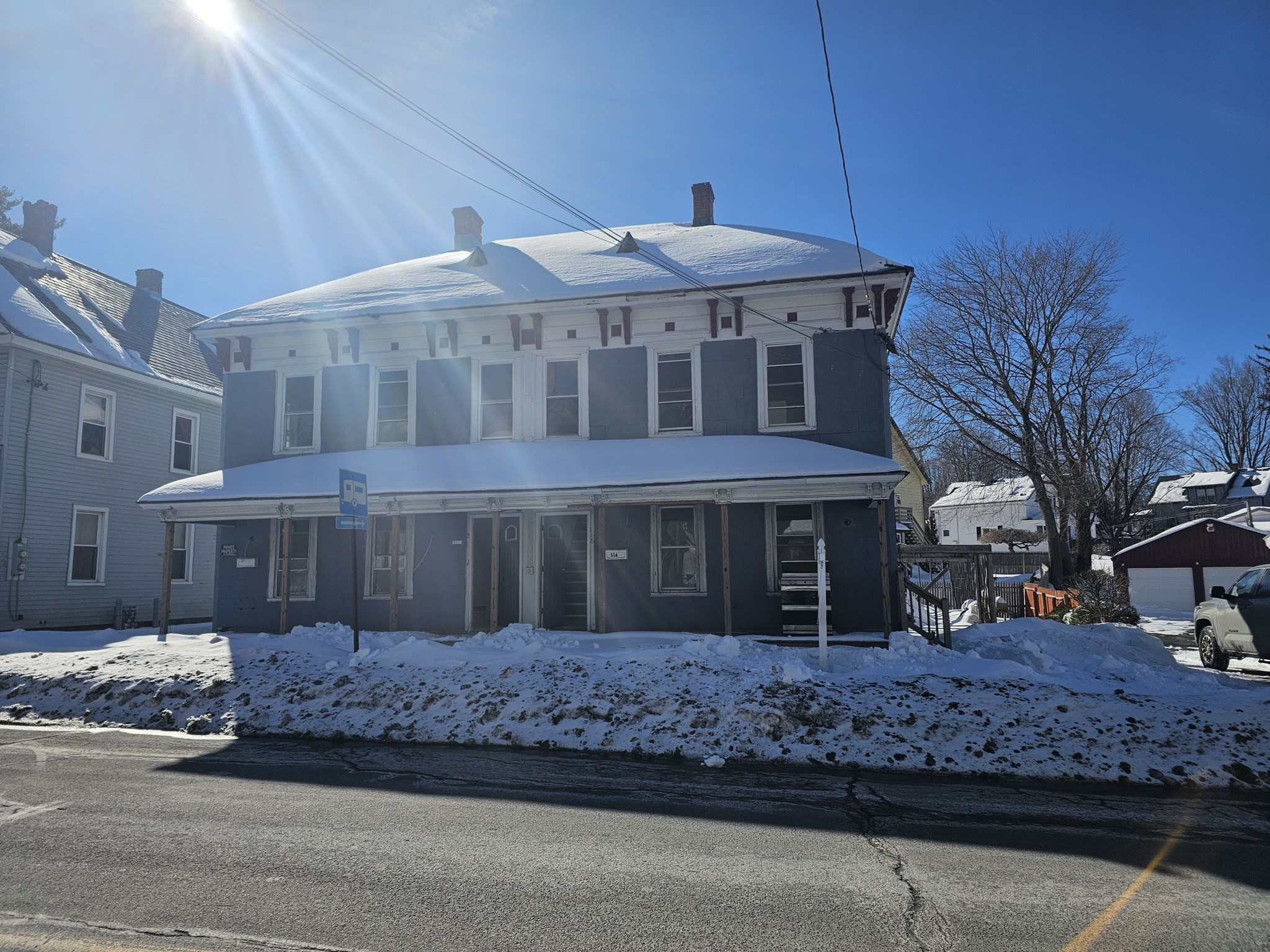 Multifamiliar de 6 habitaciones en 516-518 Union St, North Adams
