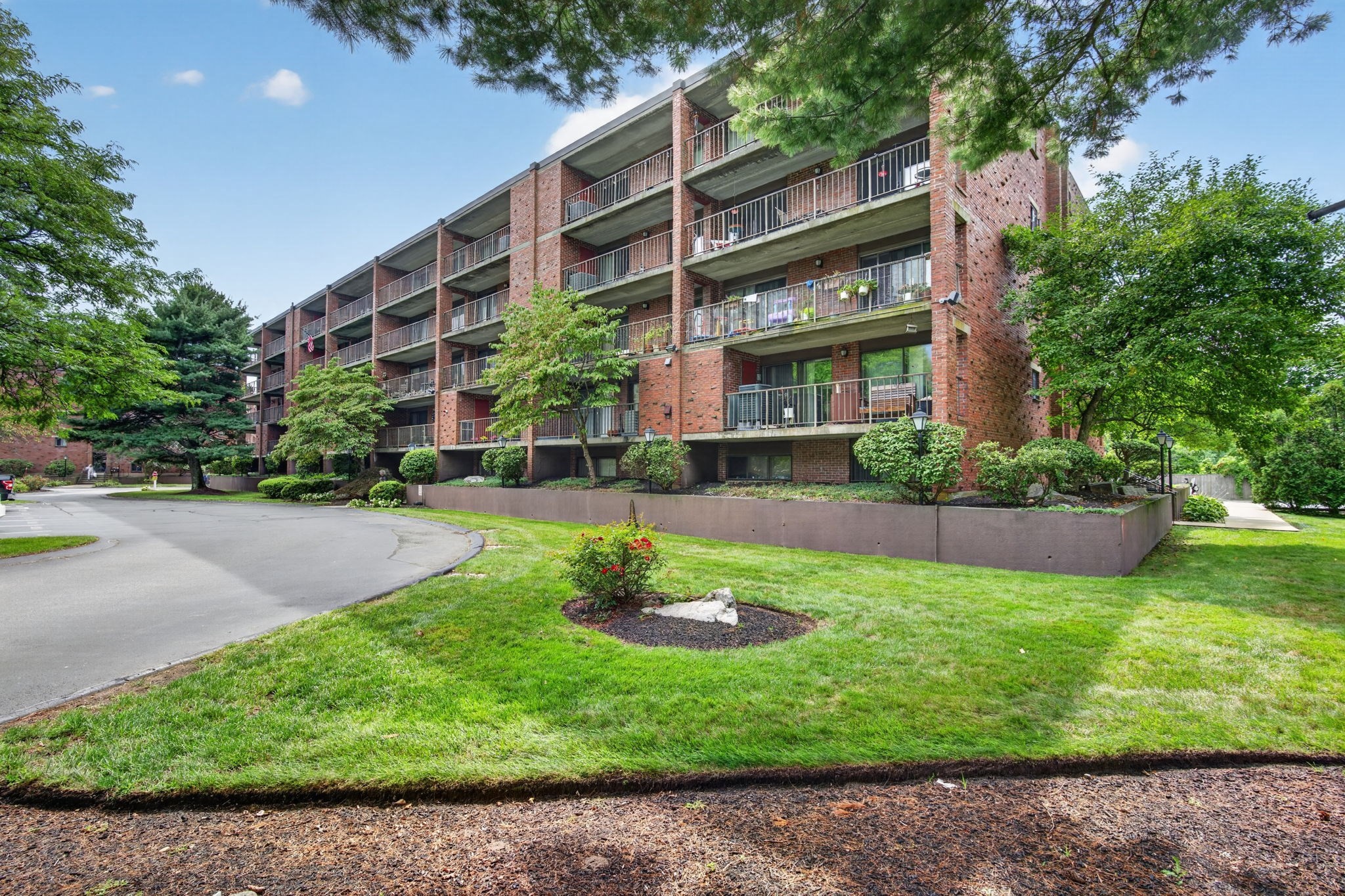 2-bed Condo at 146 Marble St # 402, Stoneham