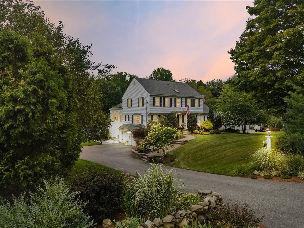 4-bed Single Family at 268 Water Street, Pembroke