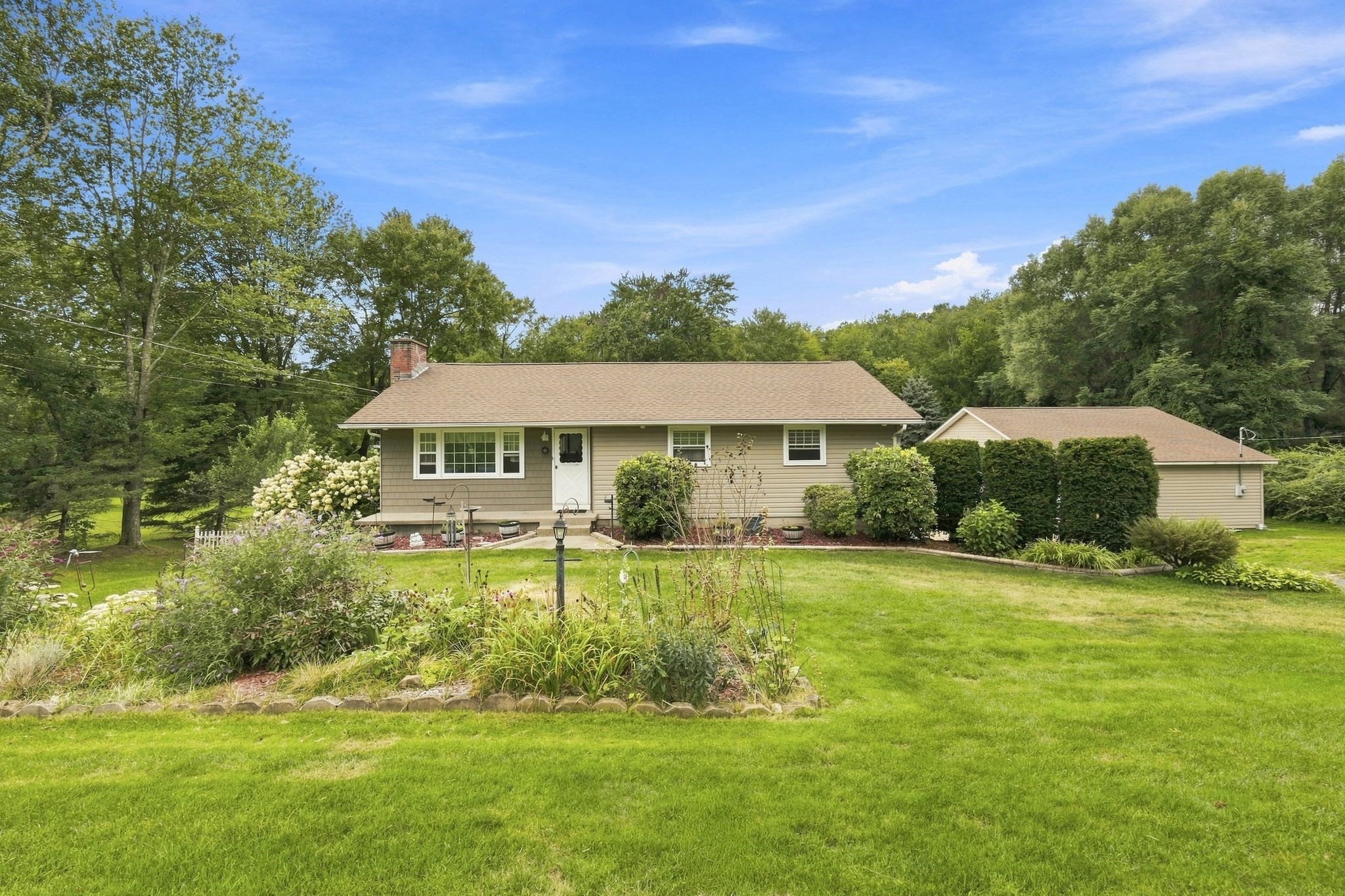 3-bed Single Family at 50 Taylor St, Granby
