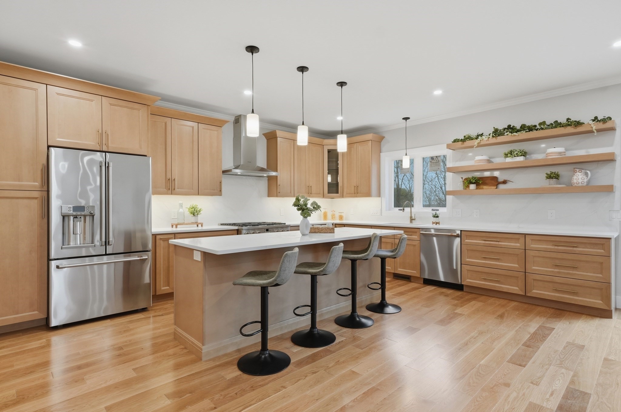 4-bed Single Family at 126 Green Street, Stoneham