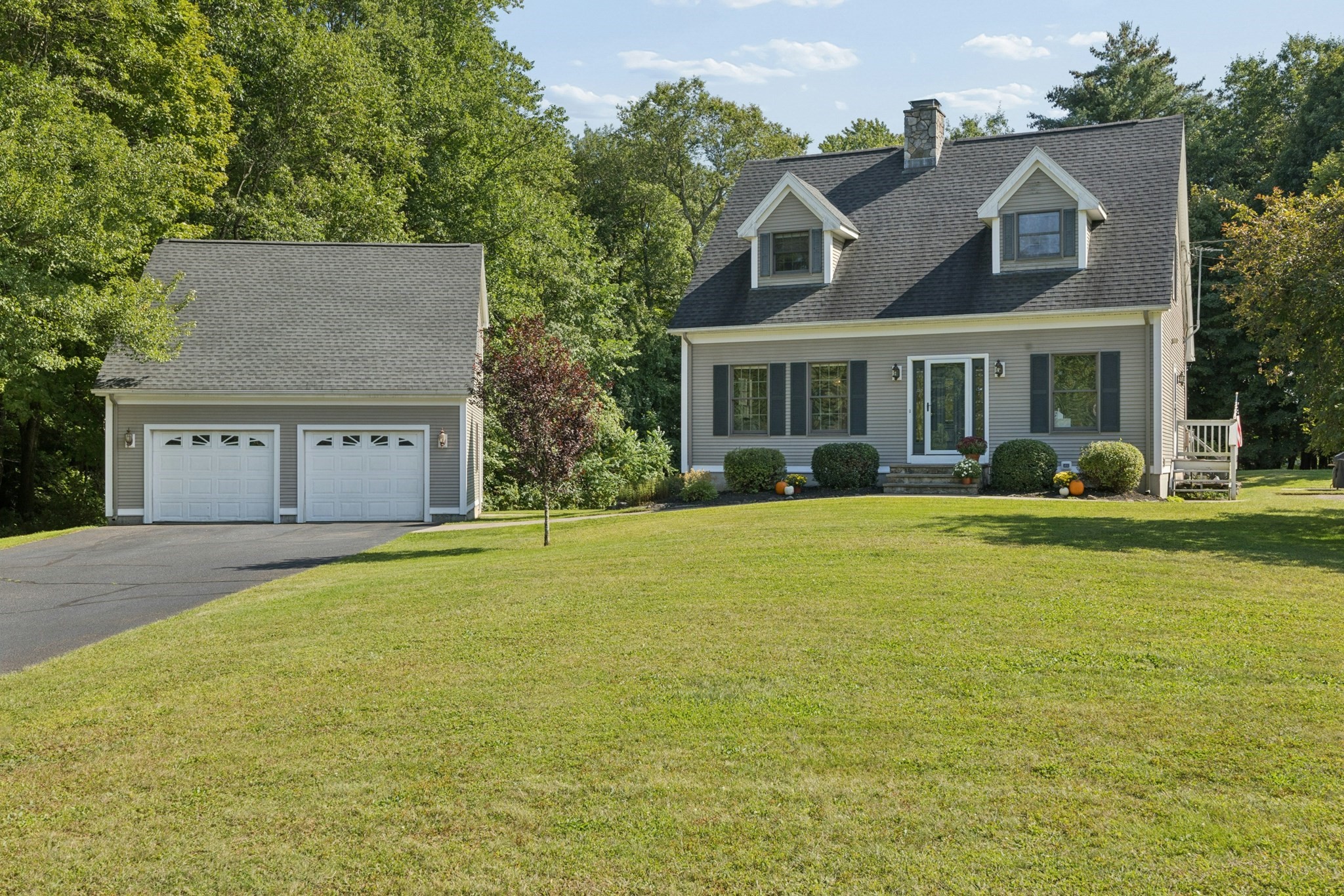 3-bed Single Family at 5 School St, Granby