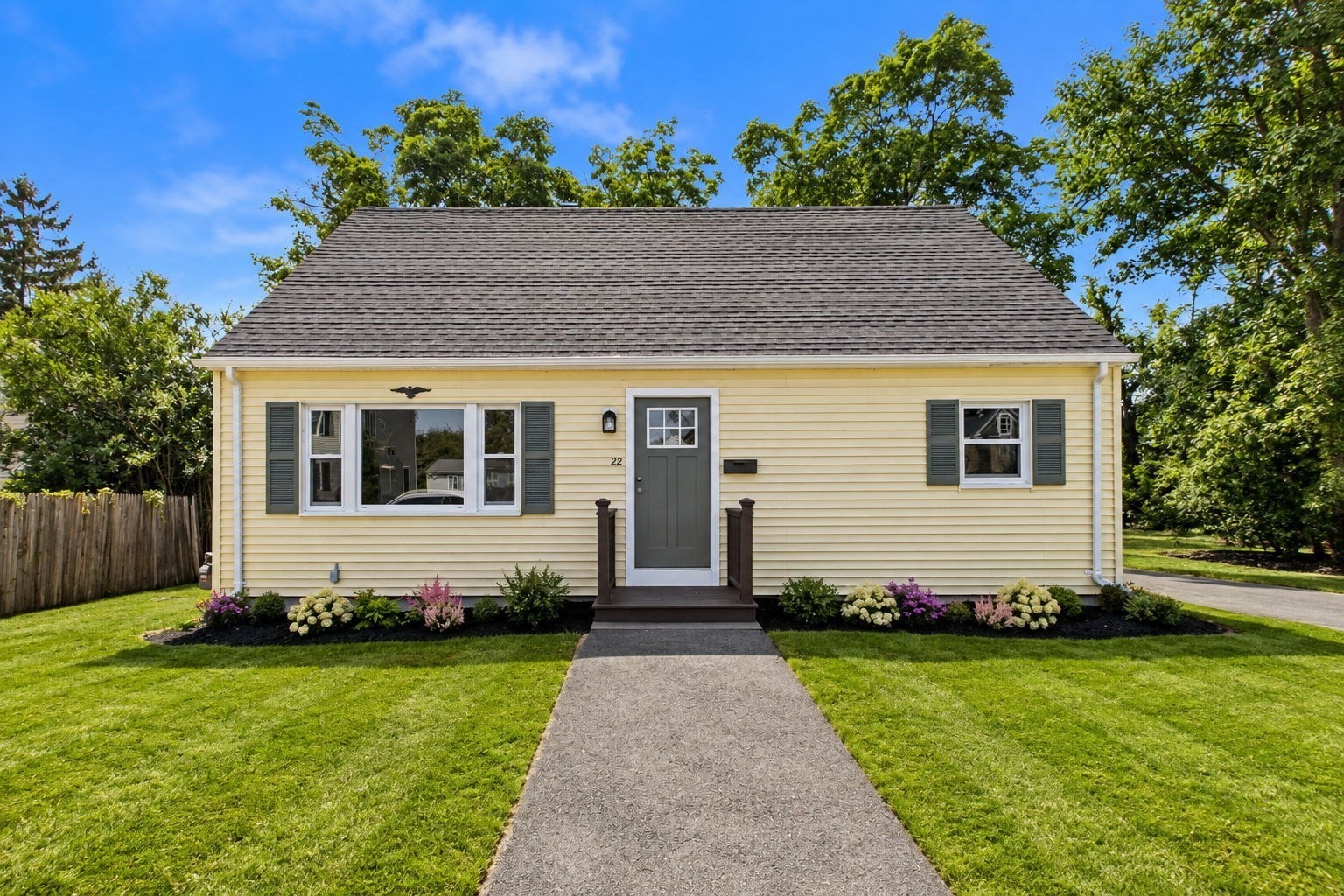 Casa Unifamiliar de 4 quartos em 22 Myrtle Ave, Acushnet