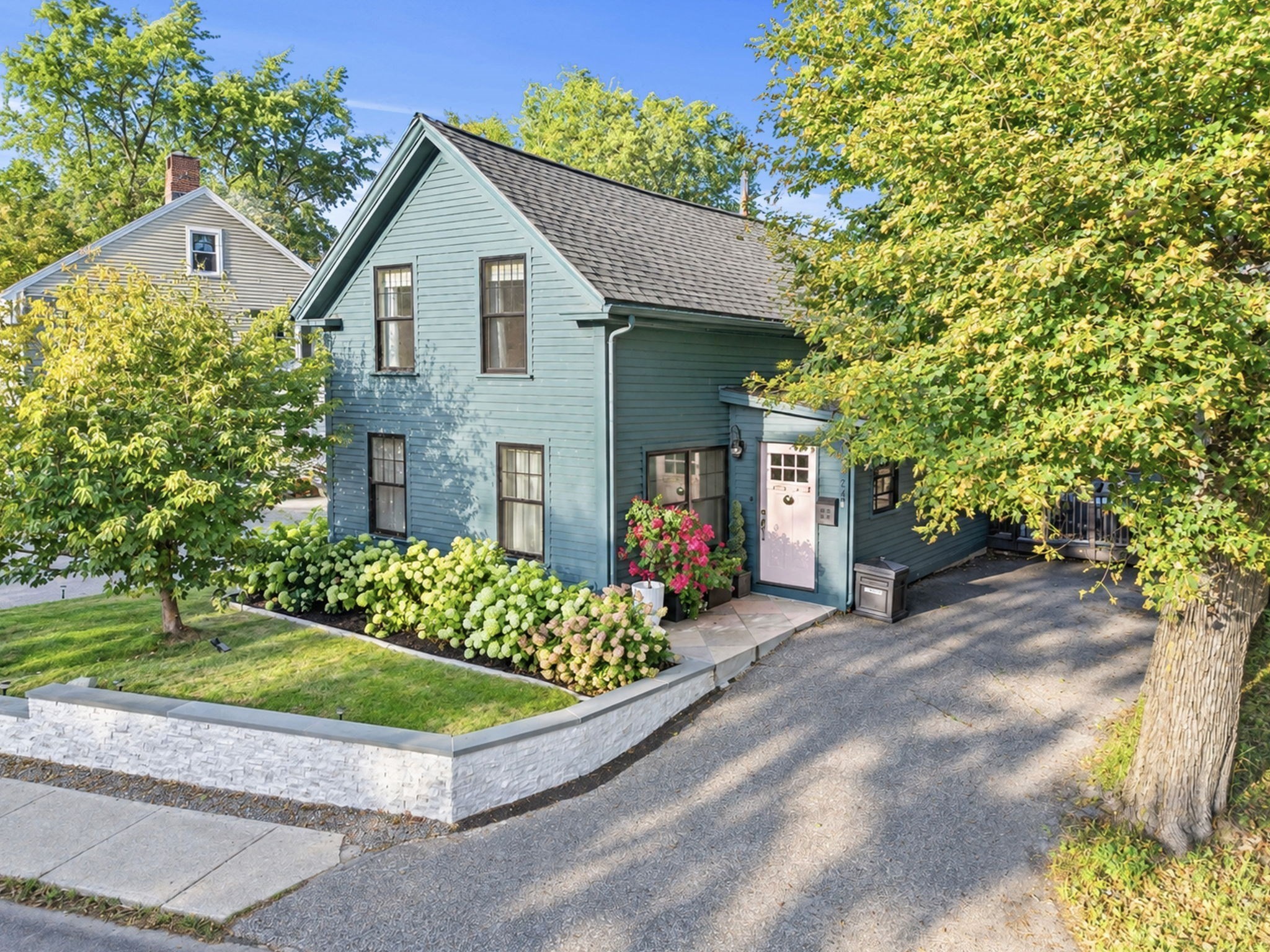 2-bed Single Family at 264 Main Street, Amesbury
