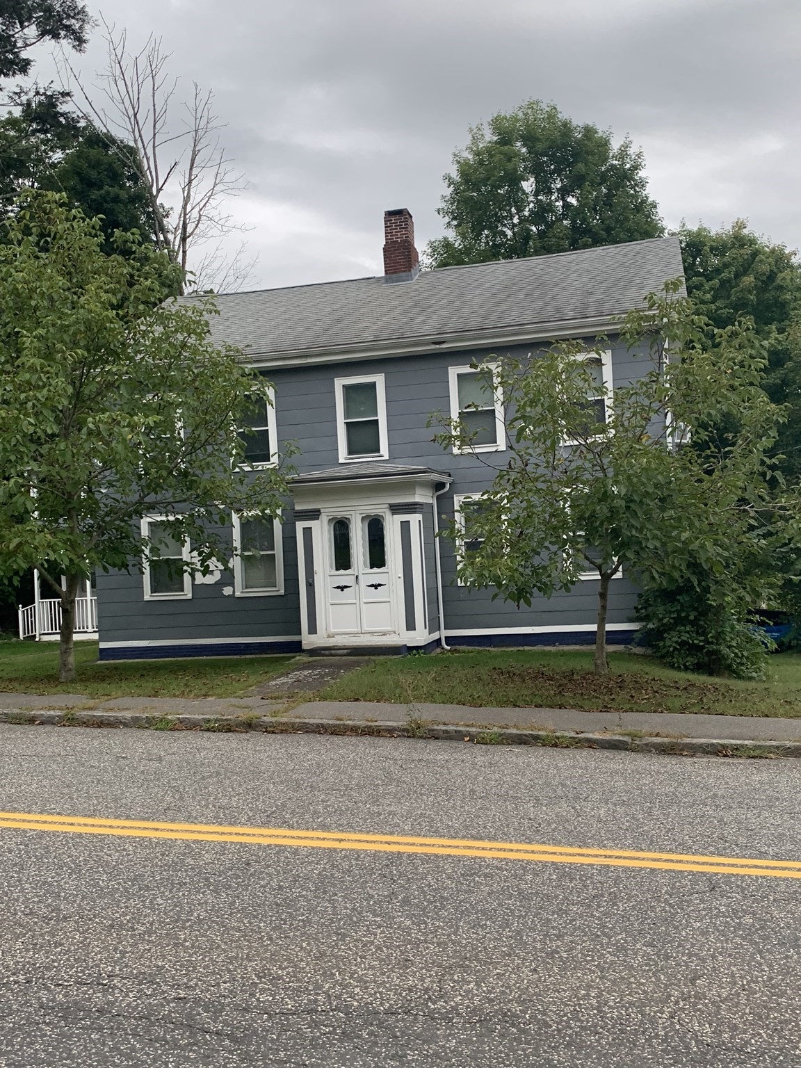 4-bed Single Family at 24 Pleasant St, Ware