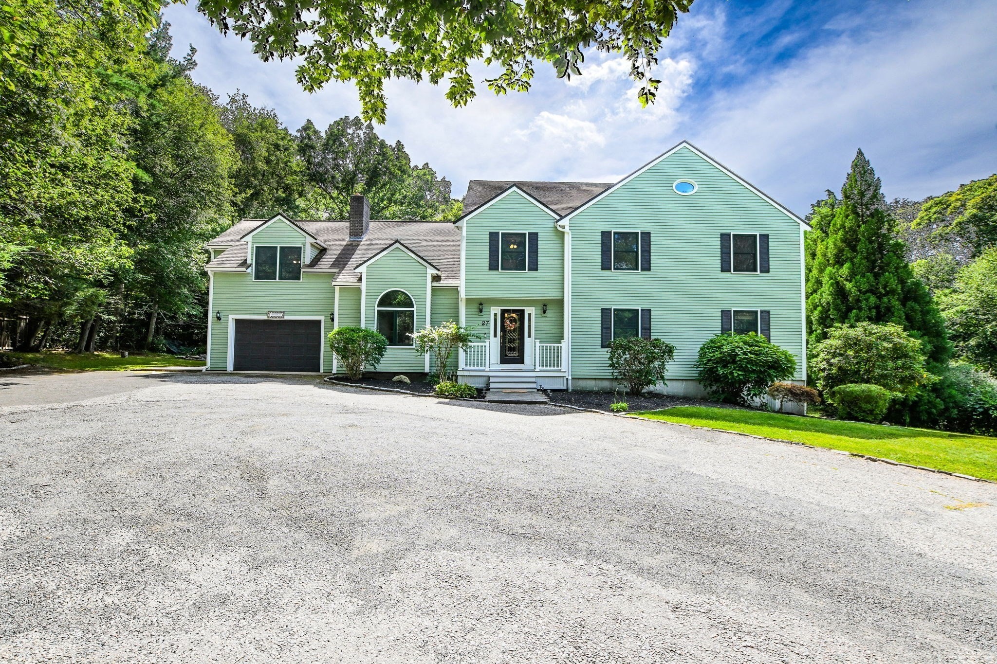 4-bed Single Family at 27 Brittany Ln, Dartmouth