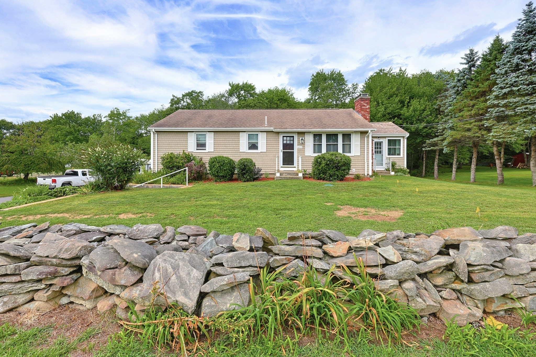 3-bed Single Family at 605 Wood Street, Swansea