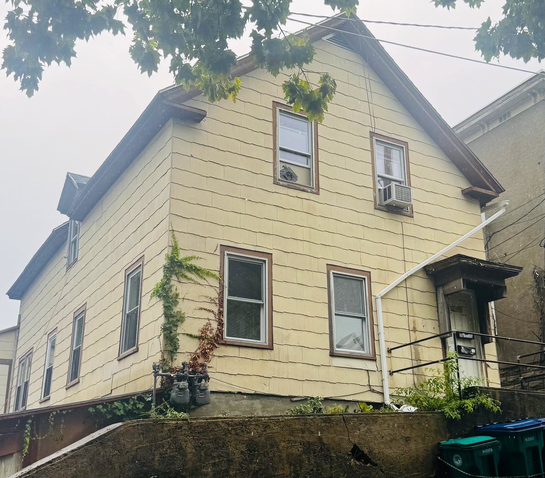 5-bed Multi-Family at 3 Lynn Street, Fitchburg